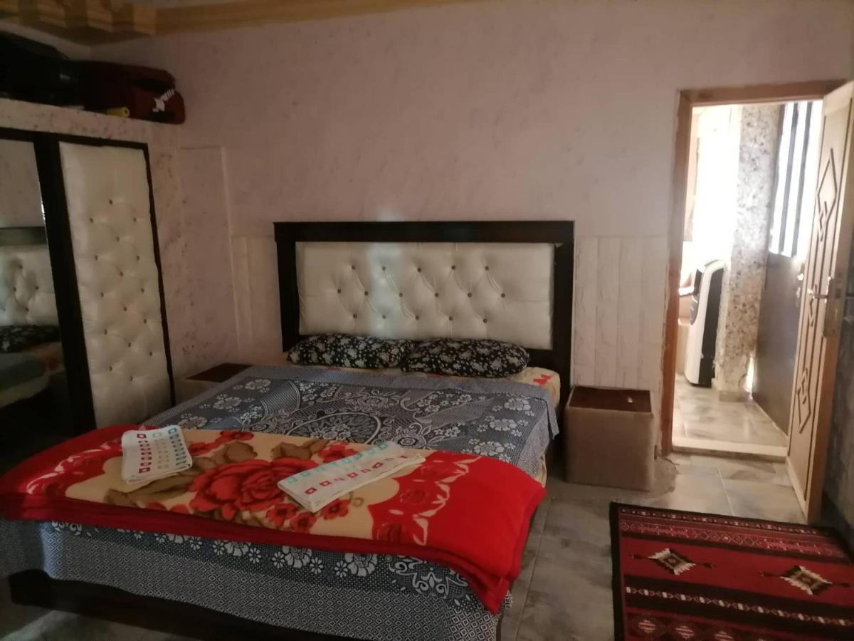 Guest House Hazem Al Azraq ash Shamālī Exterior foto